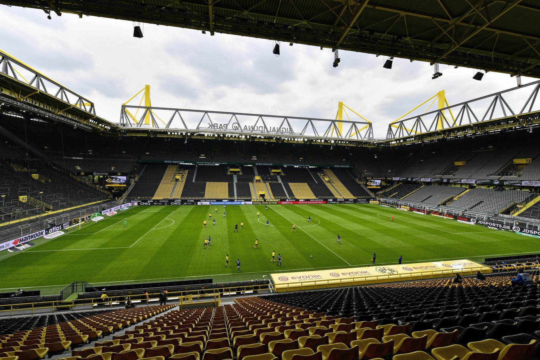 APTOPIX Virus Outbreak Germany Soccer Bundesliga